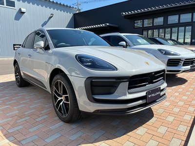 PORSCHE MACAN - 3