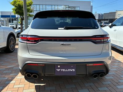 PORSCHE MACAN - 5