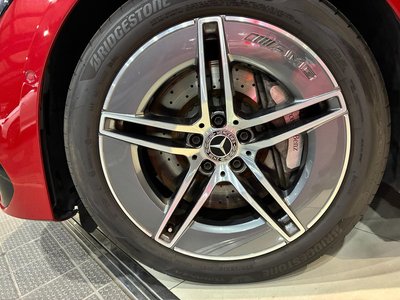 MERCEDES-BENZ E-CLASS - 9