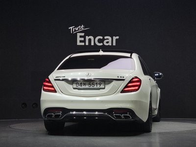 2018 Mercedes-BENZ S-CLASS photo 4