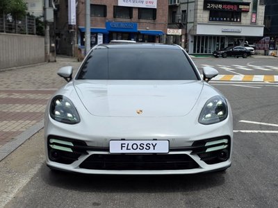 PORSCHE PANAMERA - 2
