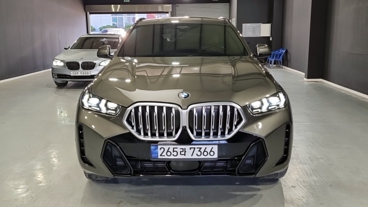 BMW X6 - View 1