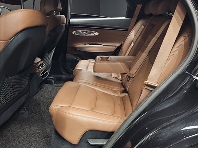 2022 Genesis GV70 — миниатюра 11
