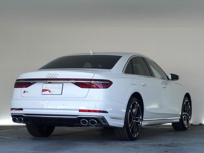 AUDI S8 - 5