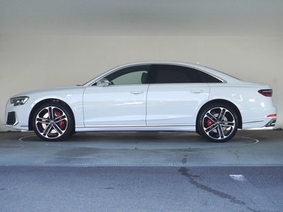 AUDI S8 - 3