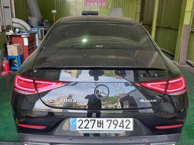 MERCEDES-BENZ CLS - 1