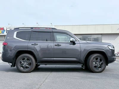 TOYOTA LAND CRUISER - 3