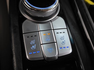 2021 Genesis G90 — миниатюра 28
