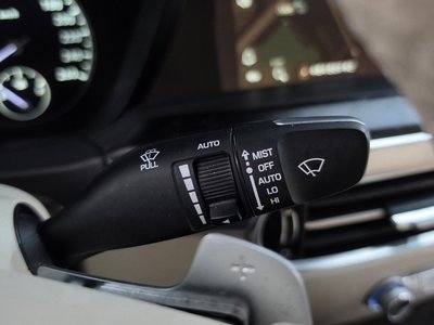2021 Genesis G90 — миниатюра 35