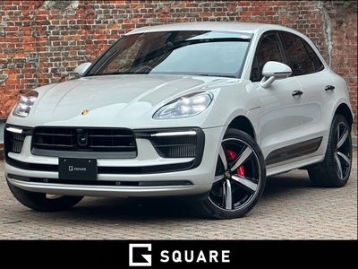 PORSCHE MACAN - 1