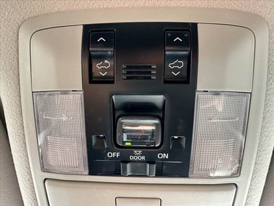 TOYOTA LAND CRUISER PRADO - 8