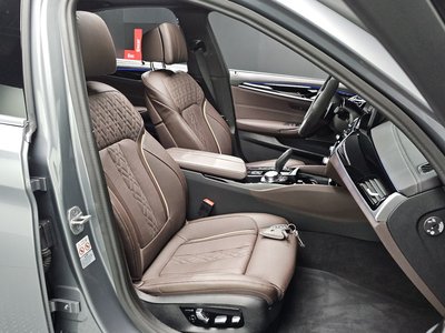 صورة مصغرة 18 لـ 2023 BMW 5 SERIES