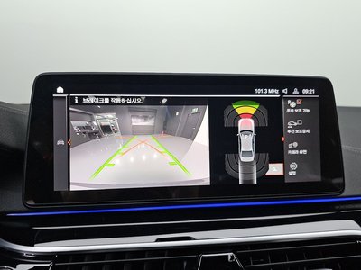 صورة مصغرة 20 لـ 2023 BMW 5 SERIES