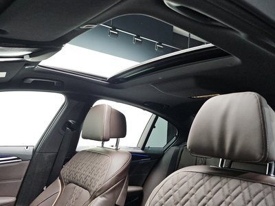 صورة مصغرة 24 لـ 2023 BMW 5 SERIES