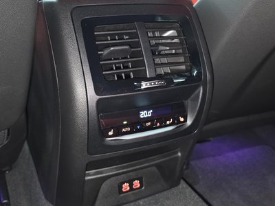 2025 BMW X4 M 缩略图 17