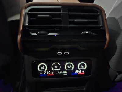 2025 BMW 5 SERIES — миниатюра 17