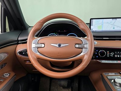 2021 Genesis GV70 thumbnail 13