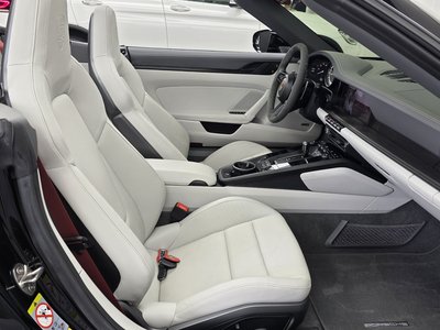 صورة مصغرة 16 لـ 2023 Porsche 911