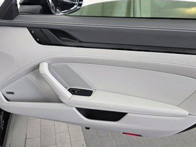 صورة مصغرة 15 لـ 2023 Porsche 911