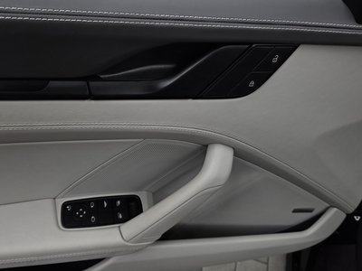 صورة مصغرة 32 لـ 2023 Porsche 911