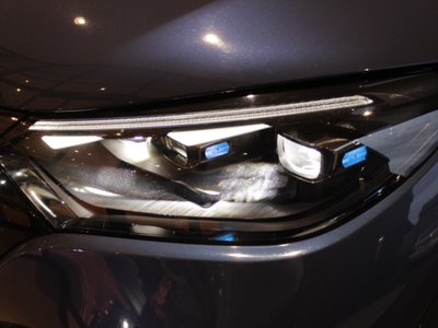 MERCEDES-BENZ EQE - 8