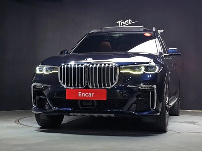 2021 BMW X7 照片 2