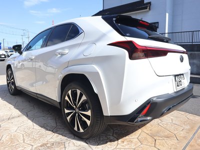 LEXUS UX - 5