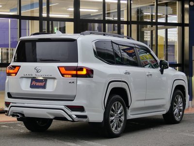 TOYOTA LAND CRUISER 300 - 3