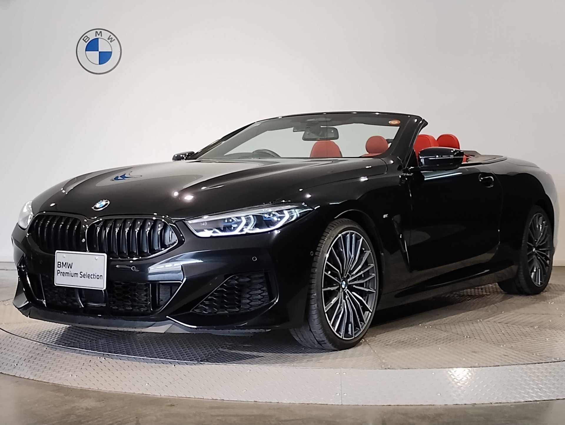 BMW 8 SERIES CABRIOLET - View 1