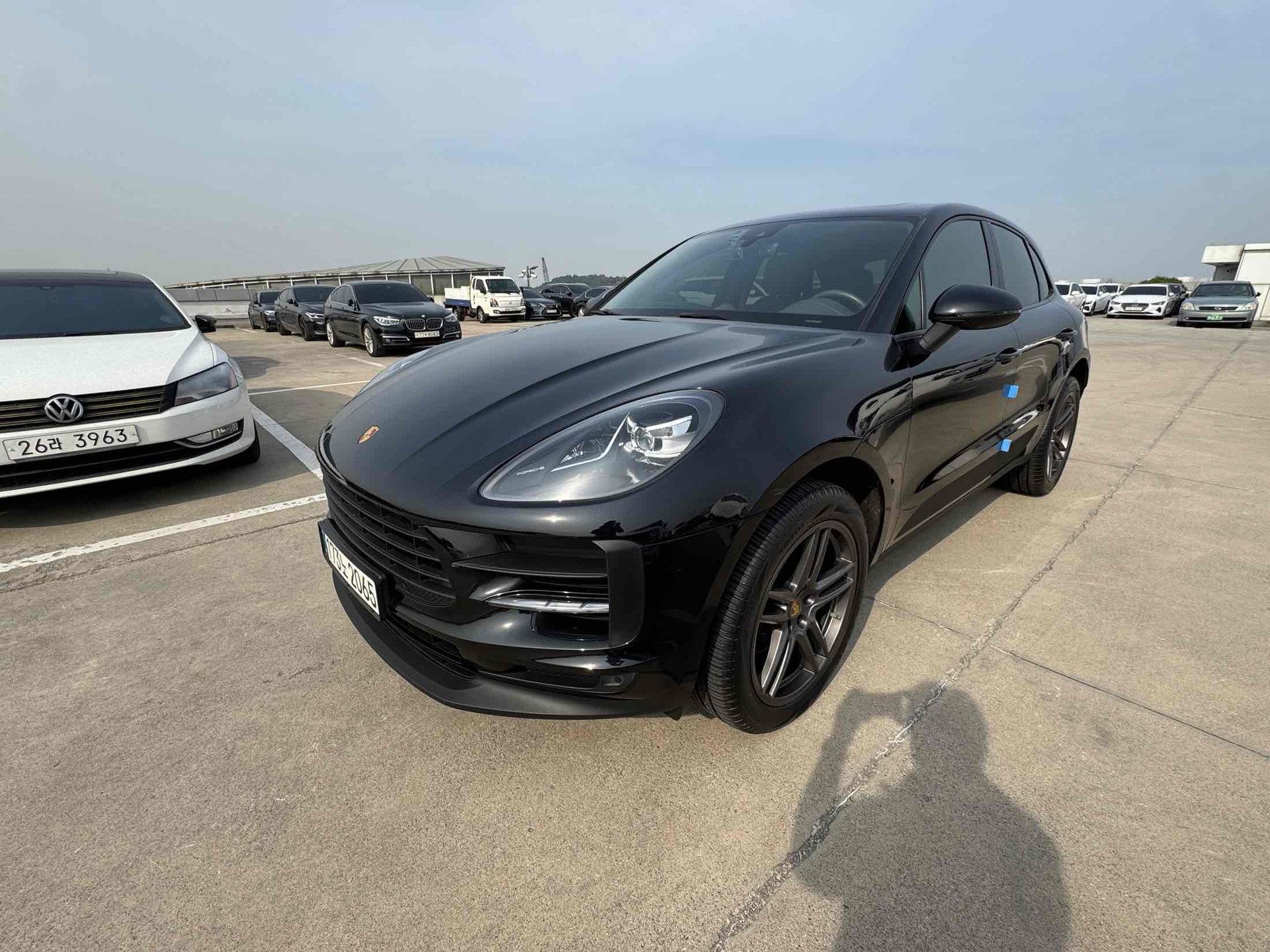 PORSCHE MACAN - View 1