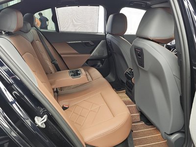 2026 BMW 5 SERIES — миниатюра 18