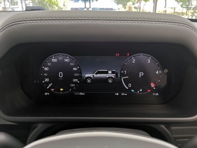 LAND ROVER DEFENDER - 3