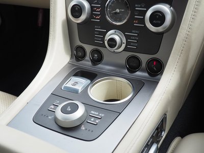 صورة 9 لـ 2011 Aston Martin RAPIDE