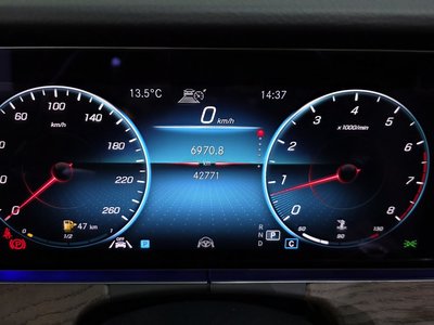 MERCEDES-BENZ E-CLASS - 8