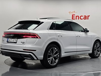 2021 AUDI Q8 照片 3