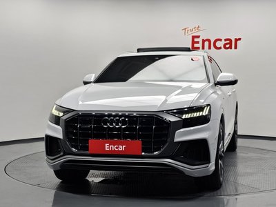 2021 AUDI Q8 照片 2