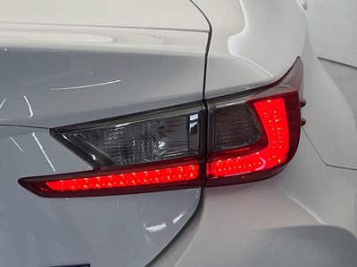 صورة مصغرة 31 لـ 2016 Lexus RC F
