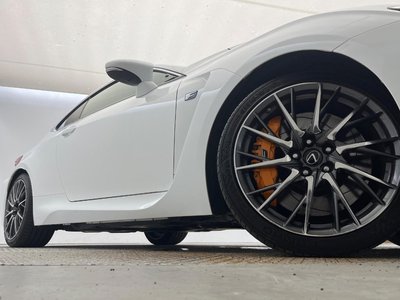 صورة 8 لـ 2016 Lexus RC F
