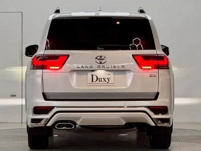 TOYOTA LAND CRUISER 300 - 5