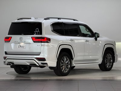 TOYOTA LAND CRUISER 300 - 9