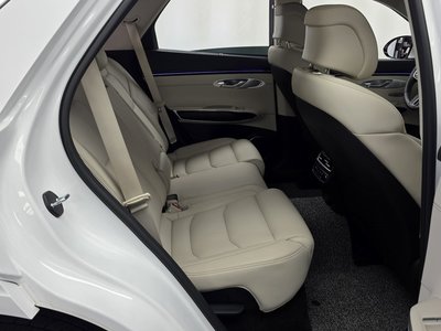 2024 Genesis GV70 — миниатюра 18