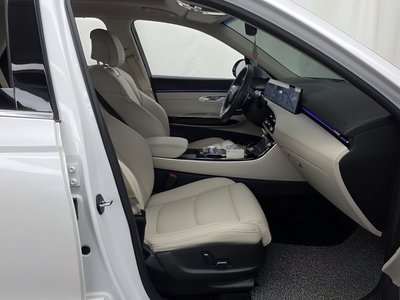 2024 Genesis GV70 — миниатюра 17