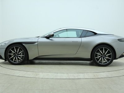 ASTON MARTIN DB11 - 2