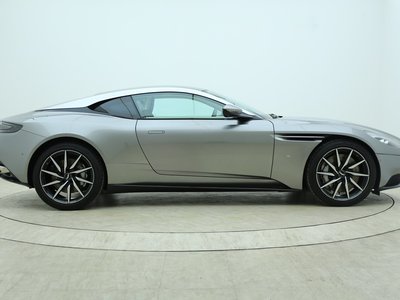 ASTON MARTIN DB11 - 6