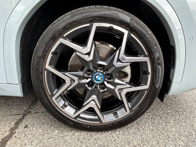 2024 BMW IX2 照片 18