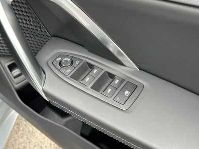 2024 BMW IX2 照片 28