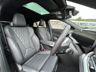 2024 BMW IX2 照片 33