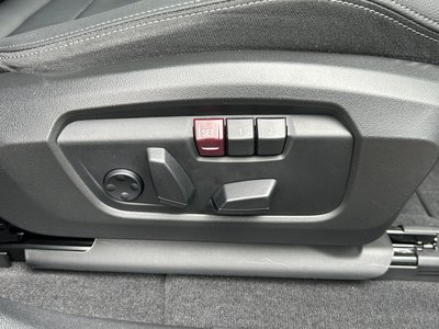 2024 BMW IX2 照片 30