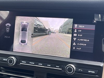 2019 Porsche MACAN thumbnail 21
