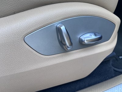 2019 Porsche MACAN thumbnail 30